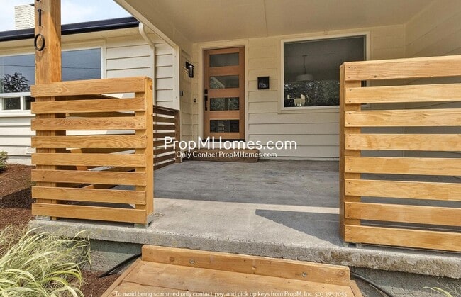 Building Photo - Gorgeous Updated Home in Oak Grove - 4 Bedrooms!