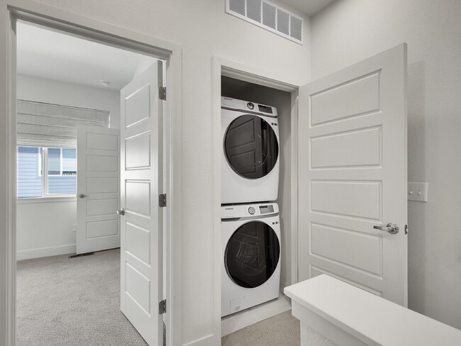 Building Photo - $2,850 - 2 Bed, 2.5 Bath Townhome in Broom...