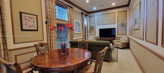 Building Photo - 400 Scotia Dr