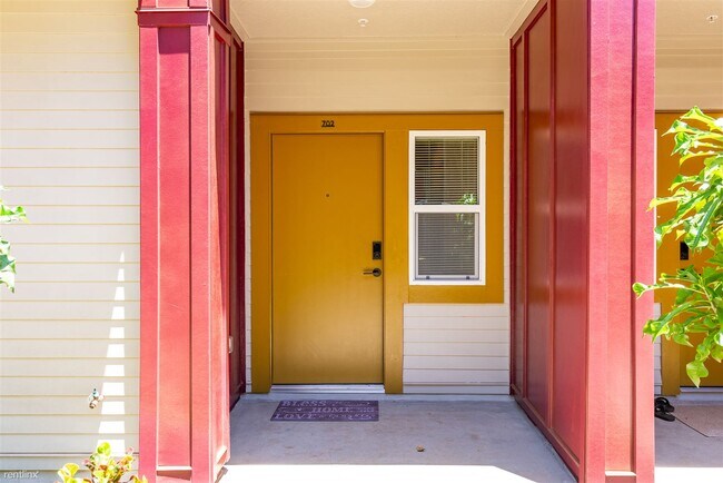 Building Photo - 3 br, 3.5 bath Townhome - 91-3575 Iwikuamo...