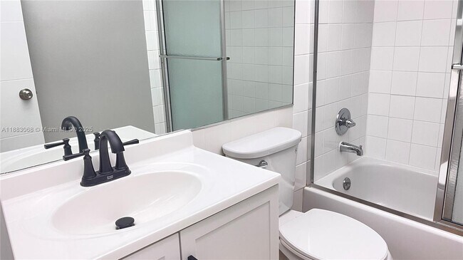 Building Photo - 200 S Birch Rd