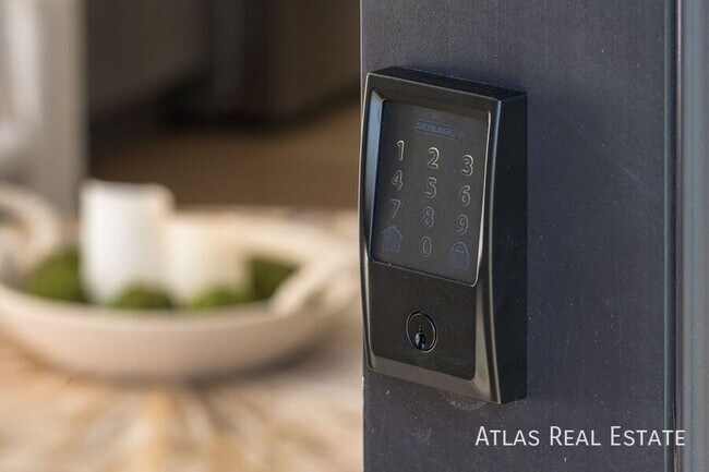 Building Photo - 5210 Quay St