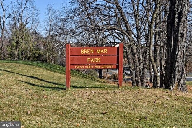 Building Photo - 6135 Edsall Rd