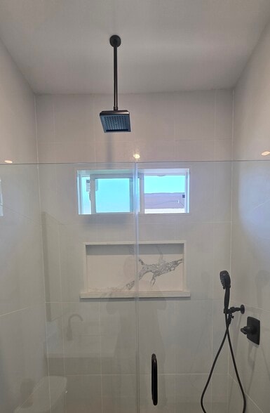 Building Photo - 2611 Grove St