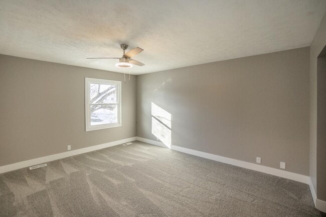 Building Photo - 12713 Ridgeview Cir