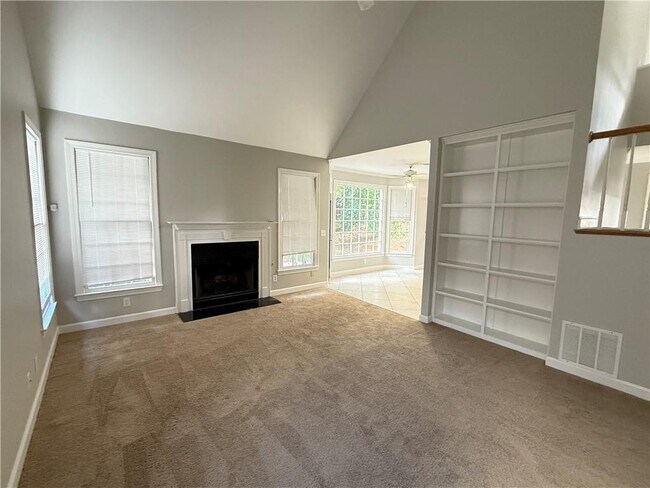 Building Photo - 3670 River Trace Dr
