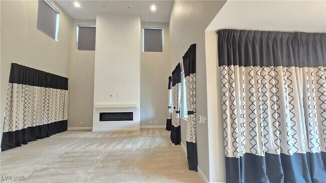 Building Photo - 1027 Whitworth Ave