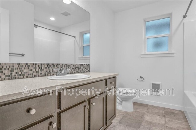 Building Photo - 2736 SE 84th Ave