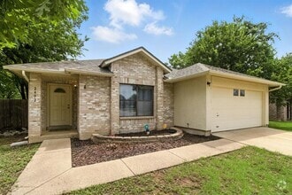 Building Photo - 2402 Glen Field Dr