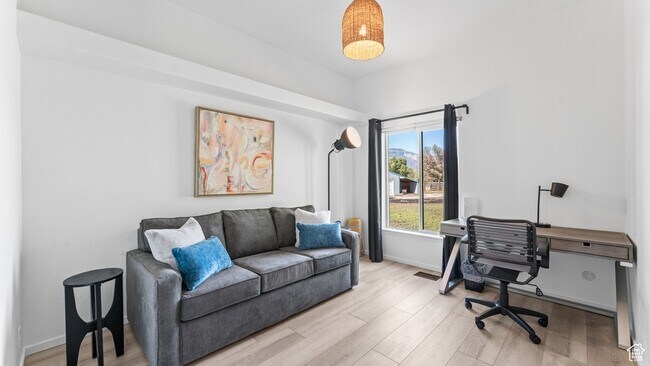 Building Photo - 4736 E 2650 N