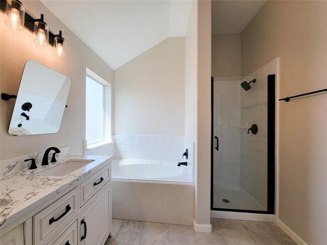 Building Photo - 21539 Kings Bend Dr