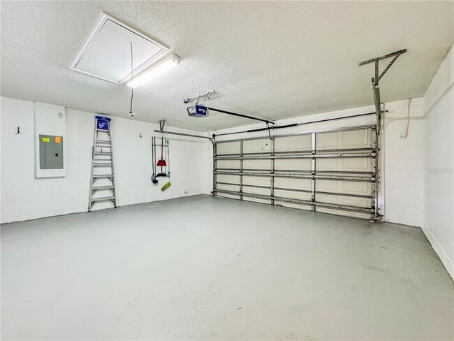 Building Photo - 11819 Hatcher Cir