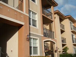 Building Photo - Unbeatable Prices in a Prime Location – Le...