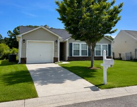 Building Photo - 3038 Regency Oaks Dr