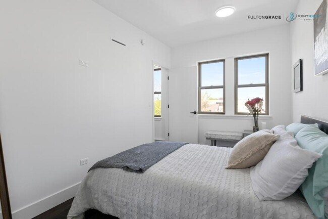 Building Photo - 1 bedroom in Chicago IL 60660