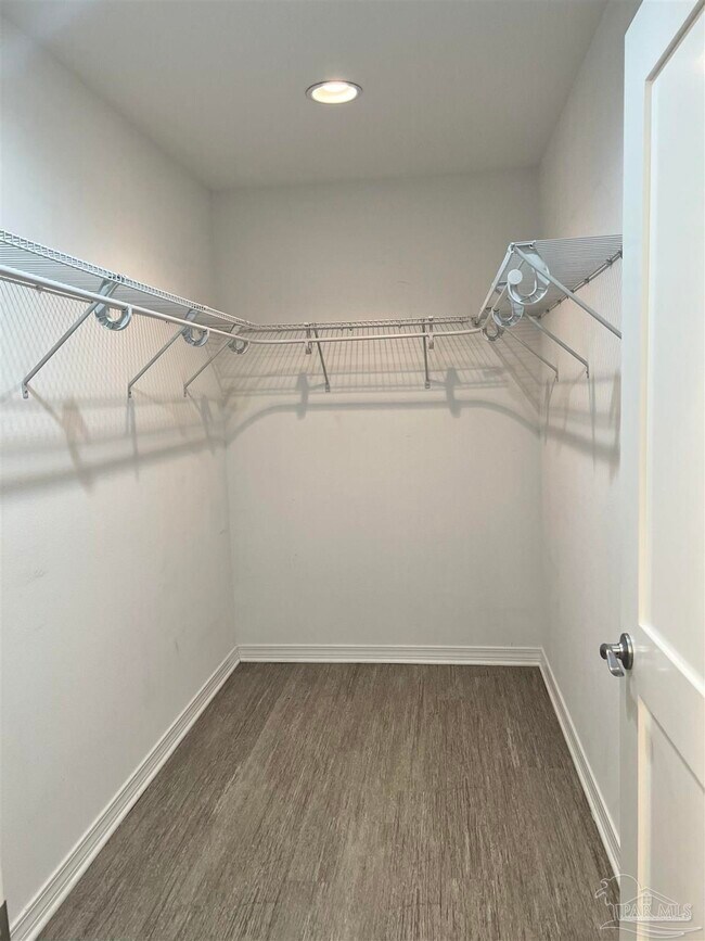 Building Photo - 5335 Broad St