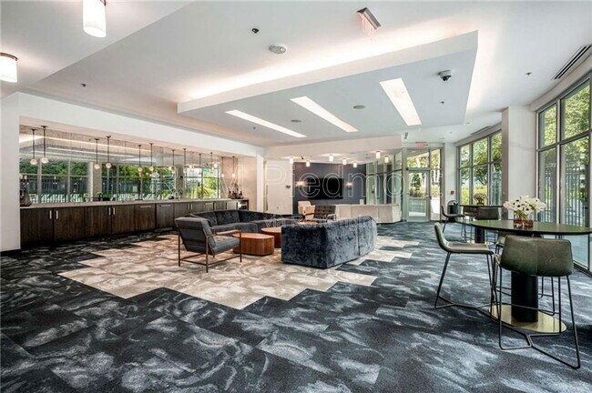 Building Photo - 44 Peachtree Pl NW