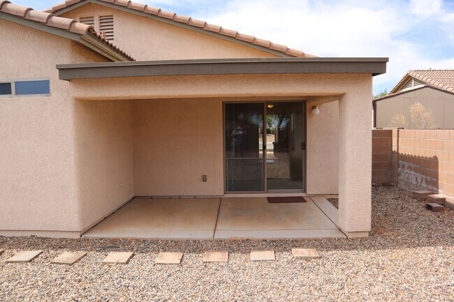 Building Photo - A Home You Have To See To Believe!!!