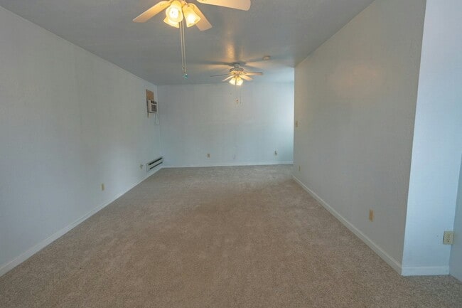 Building Photo - 2073 Thousand Pines Dr