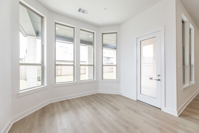 Building Photo - 30723 Grn Acrs Ct