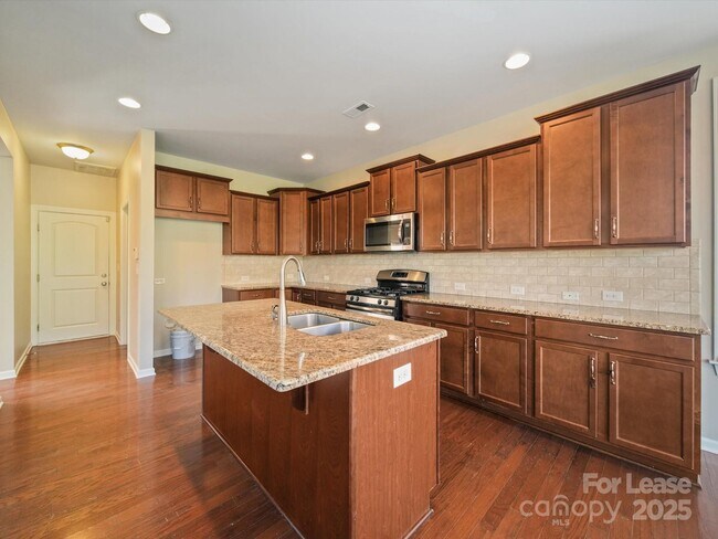 Building Photo - 10205 Falling Leaf Dr NW