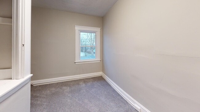 Building Photo - Brooklyn Centre neighborhood - 3  bedroom/...
