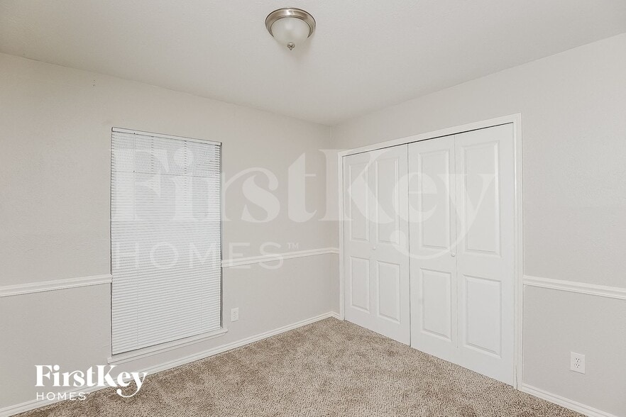 Building Photo - 7851 Holly Berry Ct
