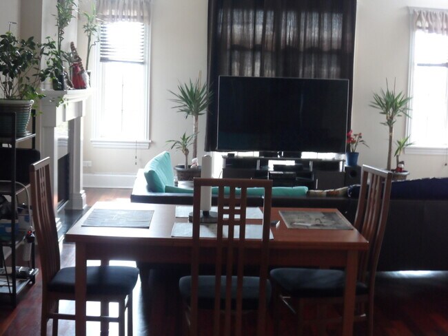 Building Photo - 3543 N Narragansett Ave