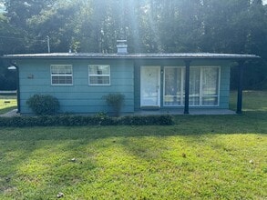 Building Photo - Great 3 bed 1 bath home in Dalton