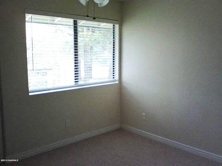 Building Photo - 3200 S Litzler Dr