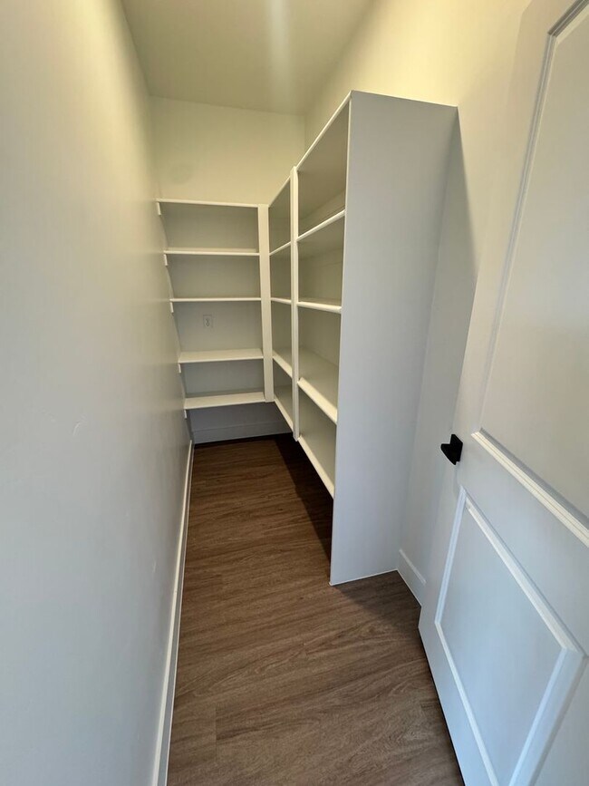 Building Photo - New Build