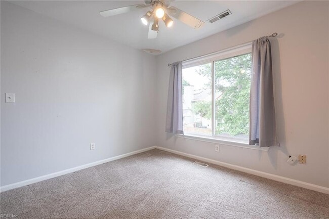 Building Photo - 420 Rennie Ct