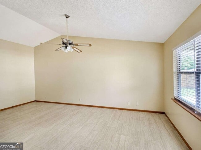 Building Photo - 603 Plantation Village Dr
