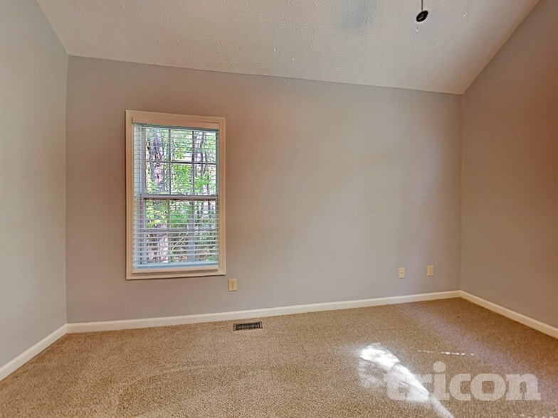 Building Photo - 5301 Brookshire Ct