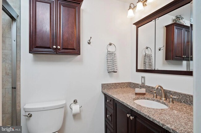 Building Photo - 11503 Vale Rd