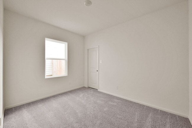 Building Photo - For Lease | 3 Bed, 2 Bath | 1,412 Sq Ft | Chapel Run community|