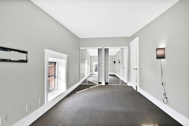 Building Photo - 1160 S Brook St