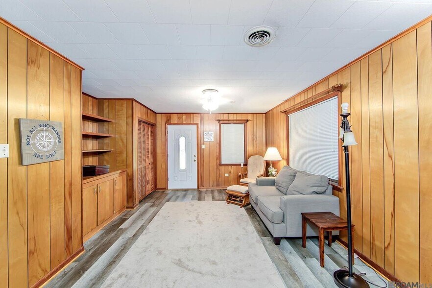 Building Photo - 4744 LA-1