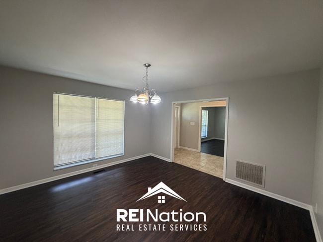 Building Photo - MASSIVE BESSEMER RENTAL! 4BR/2.5BA | High Ceilings & Brick Fireplace | 2-Car Garage!