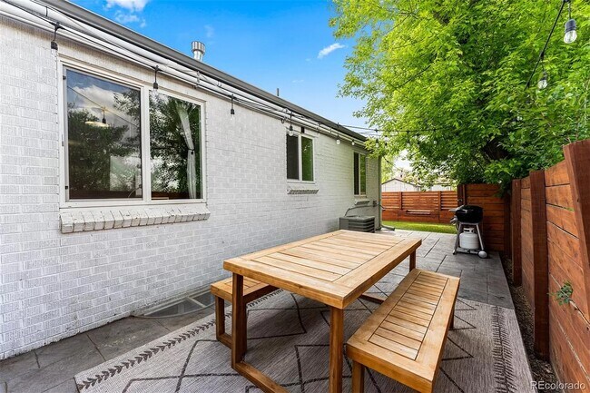Backyard - 3165 N Saint Paul St