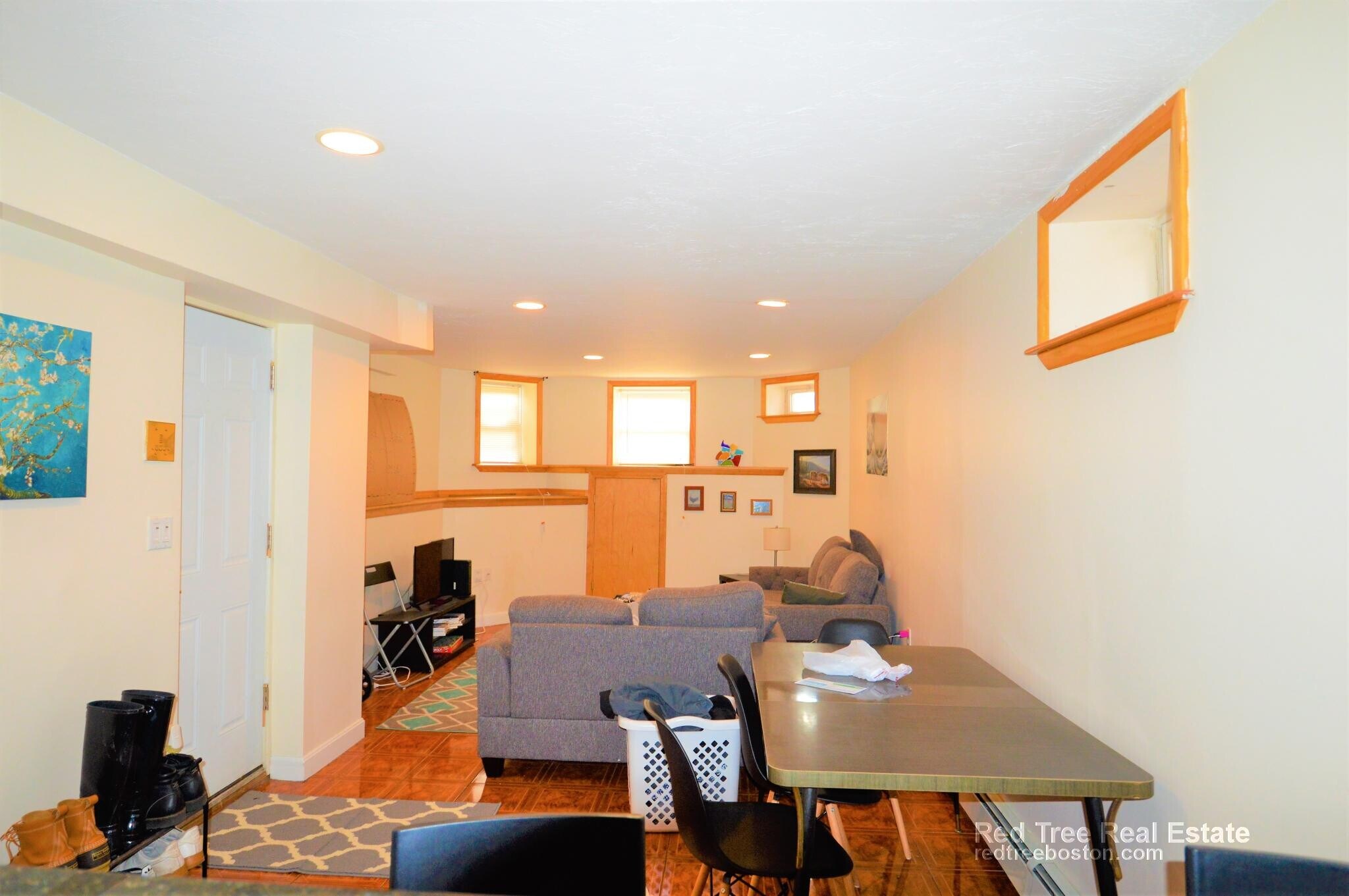 Building Photo - 79 Thatcher St