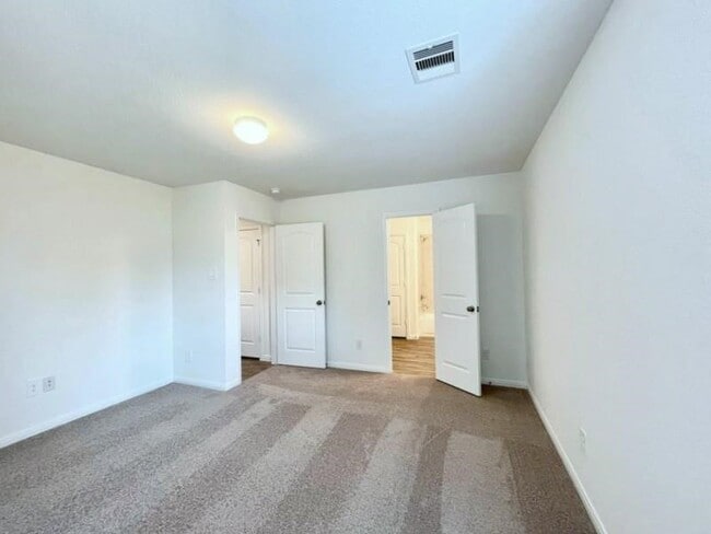 Building Photo - 13010 Sorrento Bay Dr