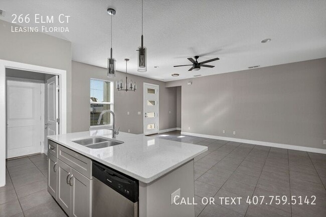 Building Photo - 266 Elm Ct