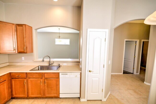 Building Photo - "Charming 2-Bedroom Oasis with Scenic View...