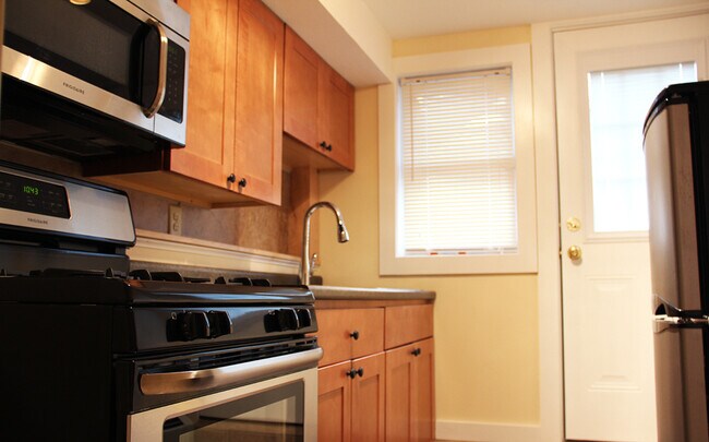 Building Photo - 63 Peru St