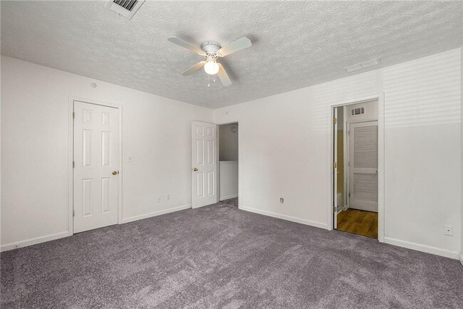 Building Photo - 2186 Spring Walk Ct