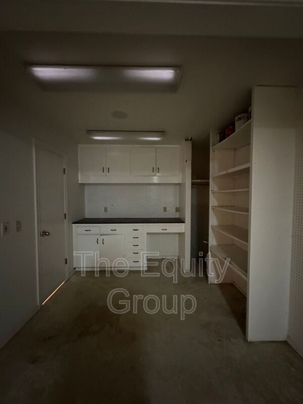 Building Photo - 5503 W Sweet Dr