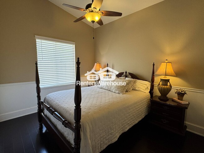Building Photo - 3848 E Amberwood Dr
