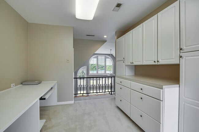 Building Photo - 209 Tooweka Trce