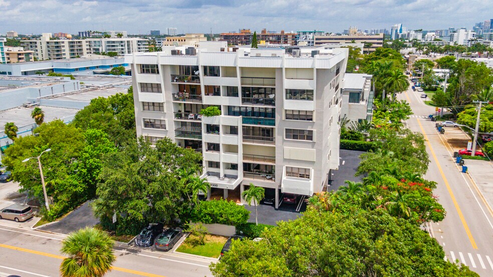 Building Photo - 9300 Bay Harbor Ter